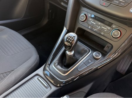 2016 Ford Focus - photo 13