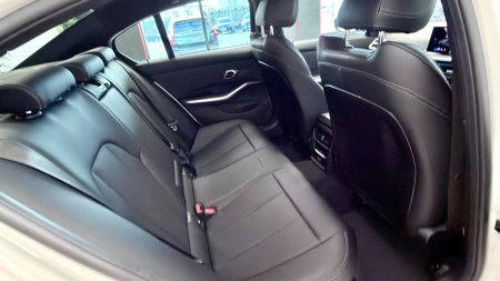 2025 BMW 3-Series - photo 11