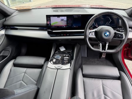 2024 BMW 5-Series - photo 4