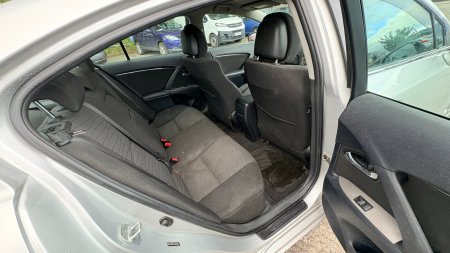2010 Toyota Avensis - photo 8