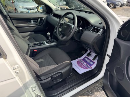 2017 Land Rover Discovery - photo 5