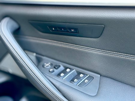 2021 BMW 5-Series - photo 18