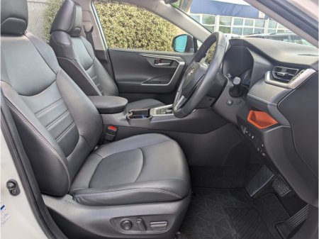 2020 Toyota RAV4 - photo 12
