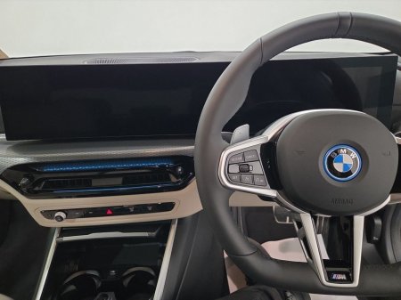 2026 BMW 3-Series - photo 16