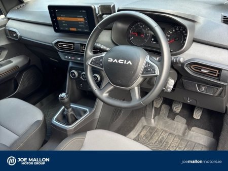 2025 Dacia Jogger - photo 10
