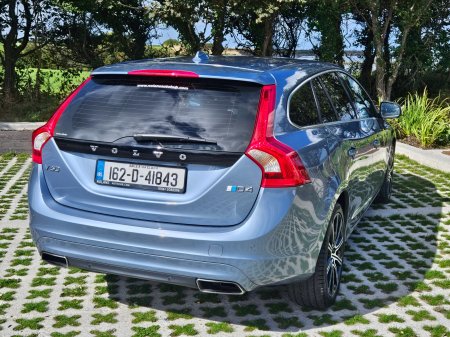 2016 Volvo V60 - photo 13