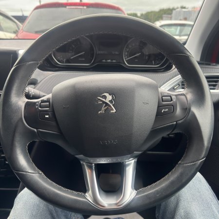 2017 Peugeot 208 - photo 22