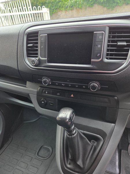 2022 Citroen Dispatch - photo 8