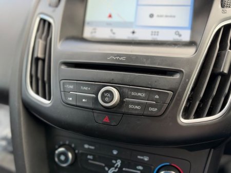2017 Ford Focus - photo 13