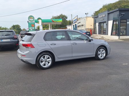 2024 Volkswagen Golf - photo 3