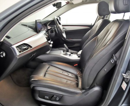 2022 BMW 5-Series - photo 15