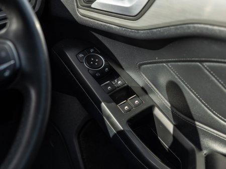 2019 Ford Focus - photo 19
