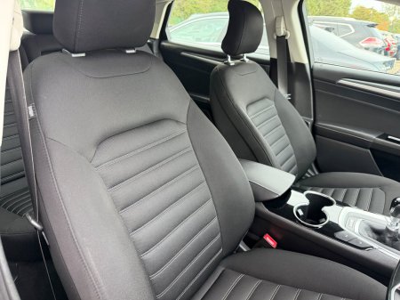 2016 Ford Mondeo - photo 11