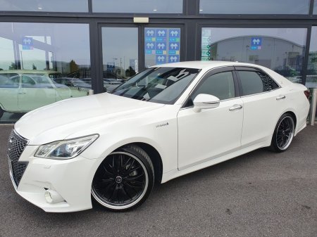 2013 Toyota Crown - photo 3