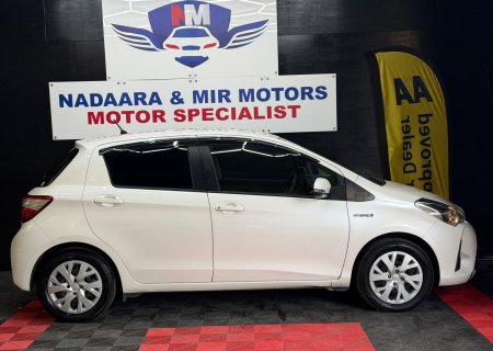 2018 Toyota Vitz - photo 4
