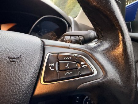 2016 Ford Focus - photo 16