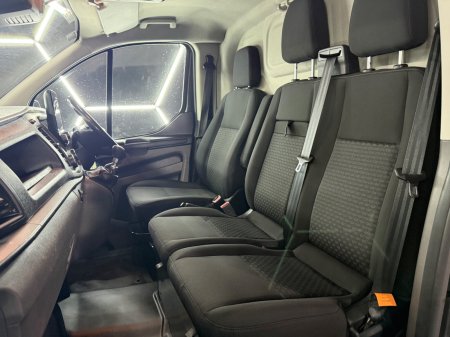 2021 Ford Transit - photo 18