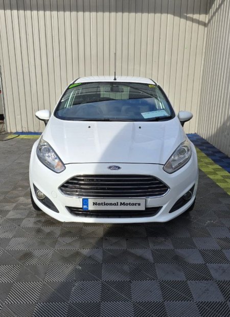 2015 Ford Fiesta - photo 8
