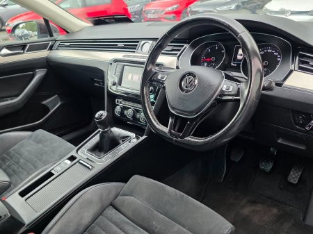 2017 Volkswagen Passat - photo 4