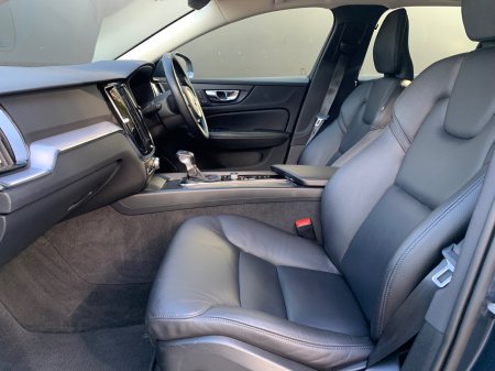 2020 Volvo V60 - photo 16