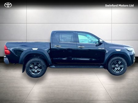 2021 Toyota Hilux - photo 3