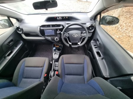 2018 Toyota Aqua - photo 12