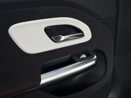 2025 Mercedes-Benz CLA - photo 34