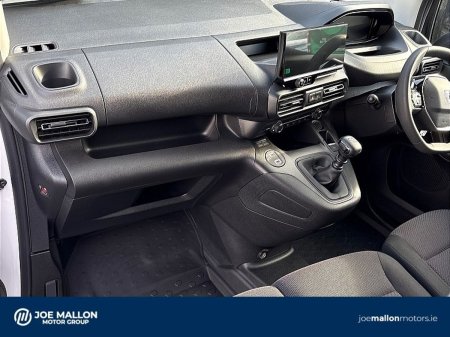 2027 Peugeot Partner - photo 7