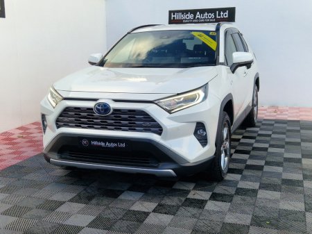2019 Toyota RAV4 - photo 2