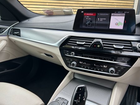 2019 BMW 5-Series - photo 17