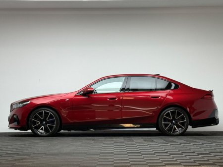 2024 BMW 5-Series - photo 4