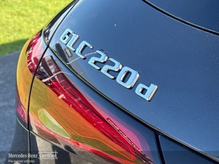 2025 Mercedes-Benz GLC - photo 10