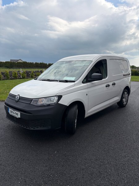 2022 Volkswagen Caddy - photo 2