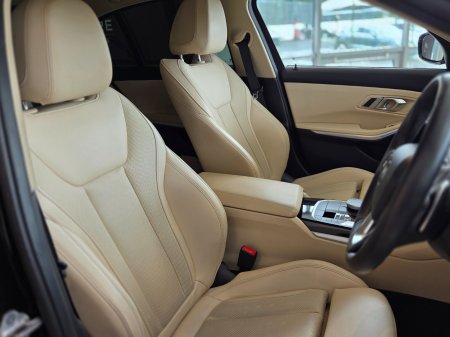 2023 BMW 3-Series - photo 16