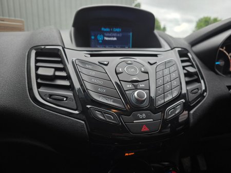 2016 Ford Fiesta - photo 16