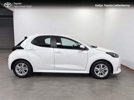 2022 Toyota Yaris - photo 3