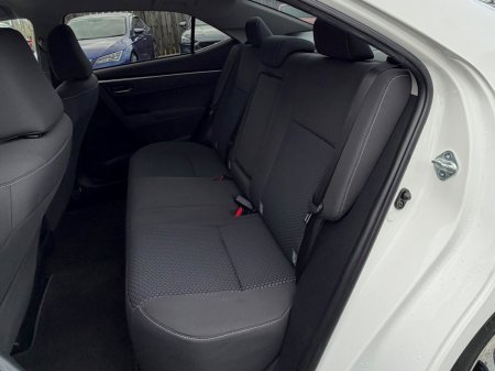 2017 Toyota Corolla - photo 25