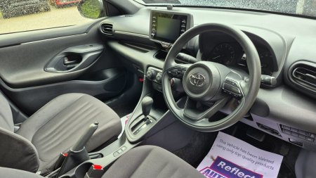 2020 Toyota Yaris - photo 23