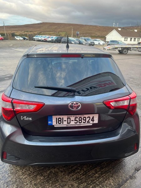 2018 Toyota Vitz - photo 7