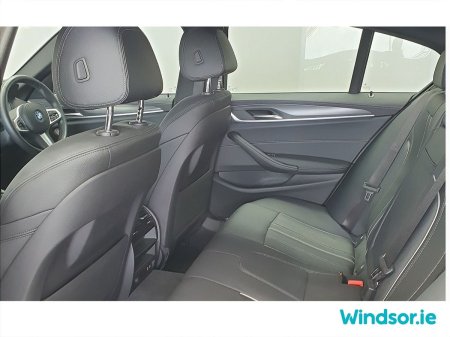 2022 BMW 5-Series - photo 8