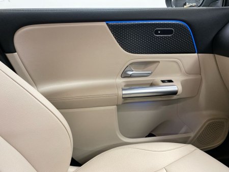 2025 Mercedes-Benz GLA - photo 14