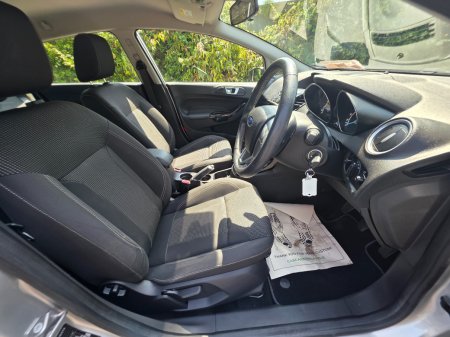 2016 Ford Fiesta - photo 10