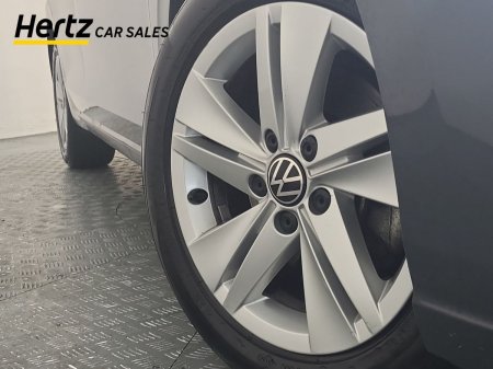 2024 Volkswagen Golf - photo 6
