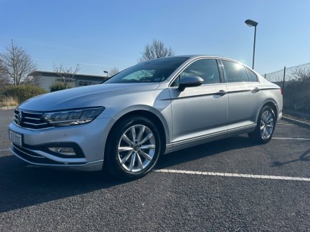 2022 Volkswagen Passat - photo 2