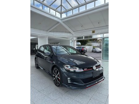 2019 Volkswagen Golf - photo 2