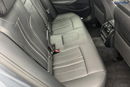 2021 BMW 5-Series - photo 8