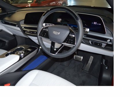 2026 Cadillac Lyriq - photo 8