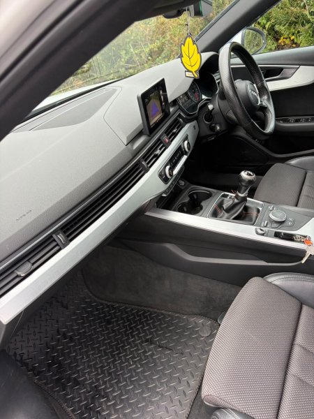 2017 Audi A4 - photo 19