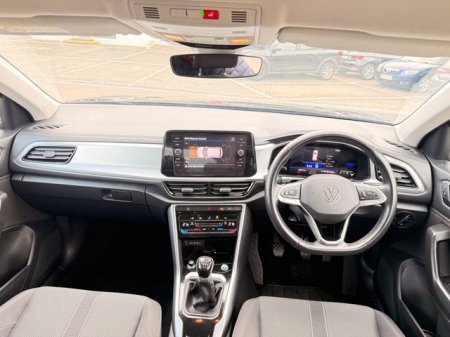 2024 Volkswagen T-Roc - photo 15