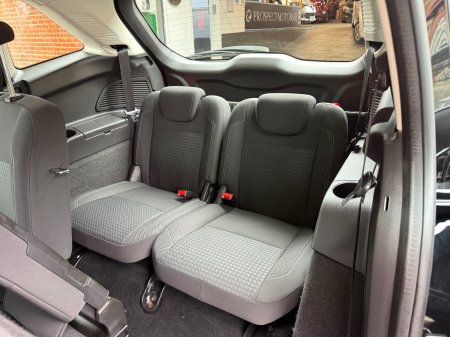 2016 Ford Grand C-Max - photo 14